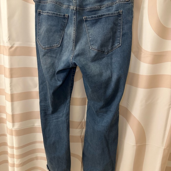 Old Navy womens size 12 Short Kicker boot cut mid rise denim - Picture 2 of 2